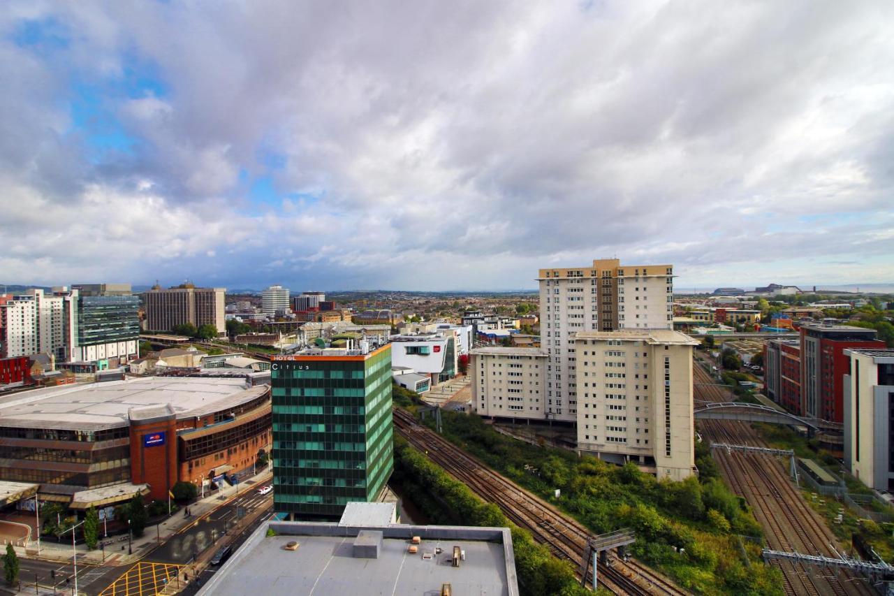 The View - Long Stay Offer - Modern Central Apartment And Parking By Cto Serviced Apartments Cardiff Exteriér fotografie