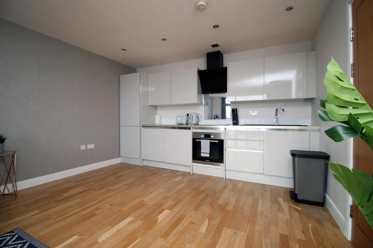 The View - Long Stay Offer - Modern Central Apartment And Parking By Cto Serviced Apartments Cardiff Exteriér fotografie