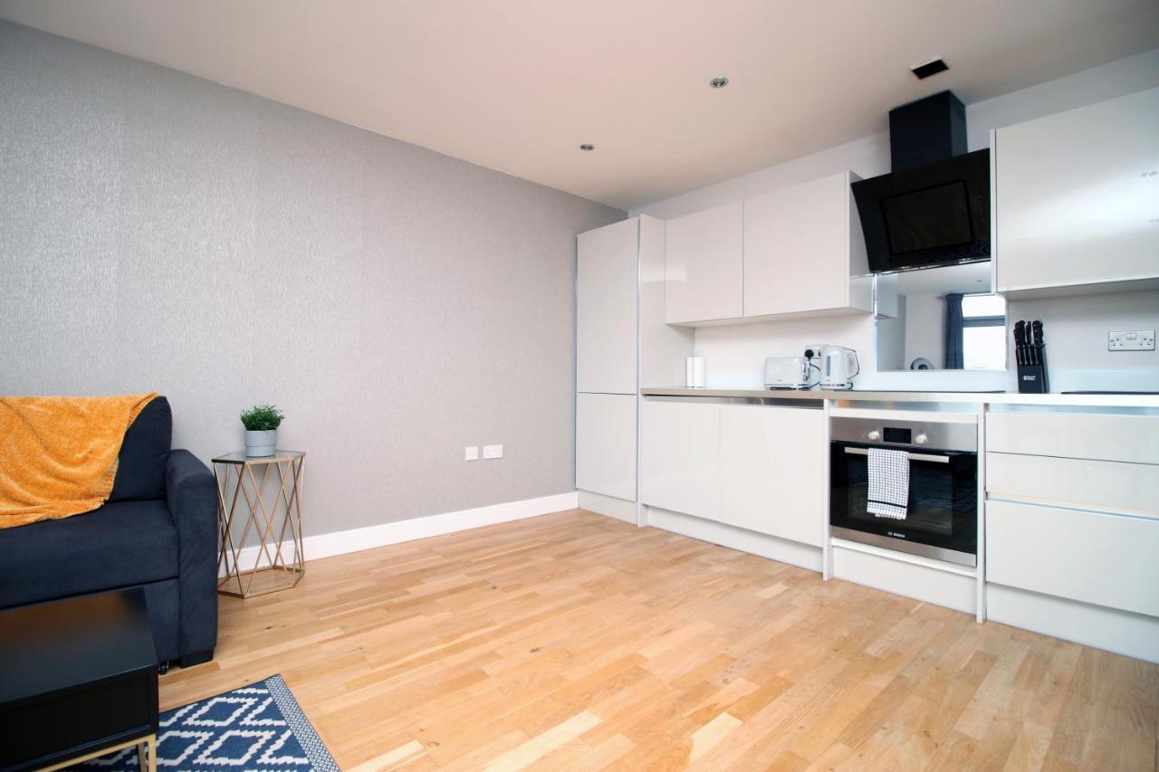 The View - Long Stay Offer - Modern Central Apartment And Parking By Cto Serviced Apartments Cardiff Exteriér fotografie