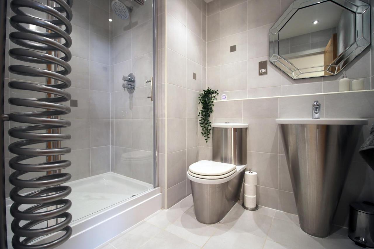 The View - Long Stay Offer - Modern Central Apartment And Parking By Cto Serviced Apartments Cardiff Exteriér fotografie